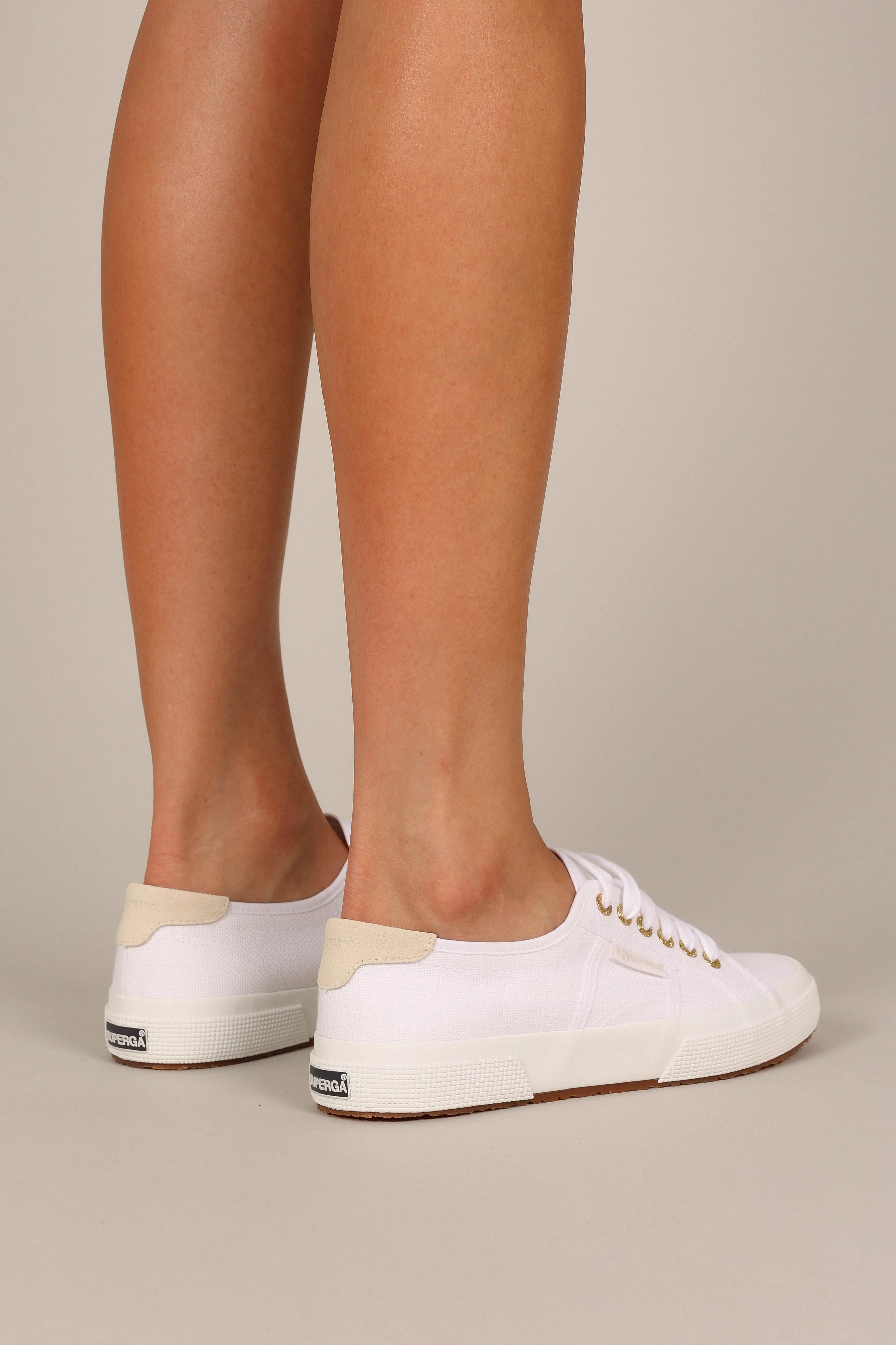 2750 Suede Heel Tab - White Beige