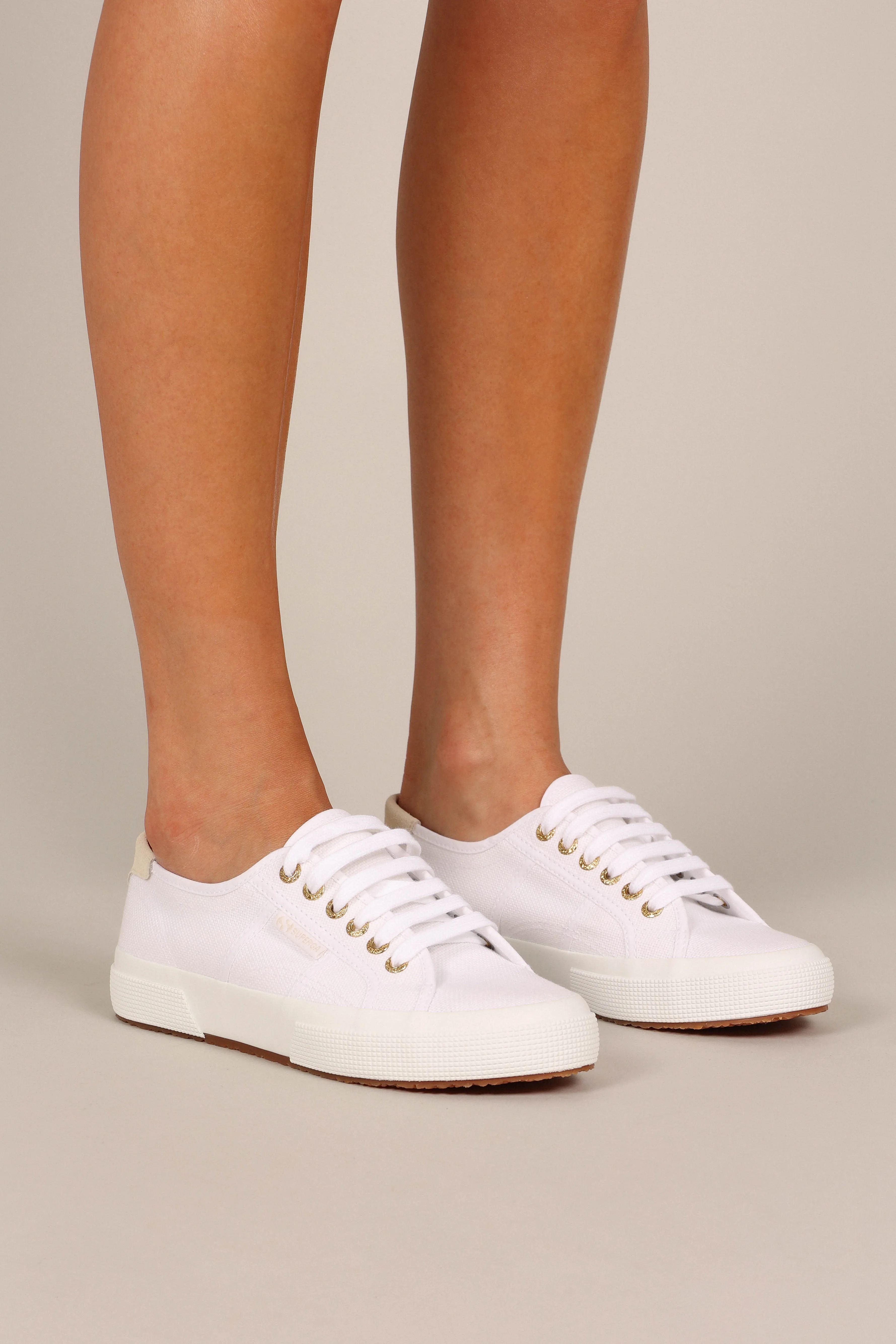 2750 Suede Heel Tab - White Beige