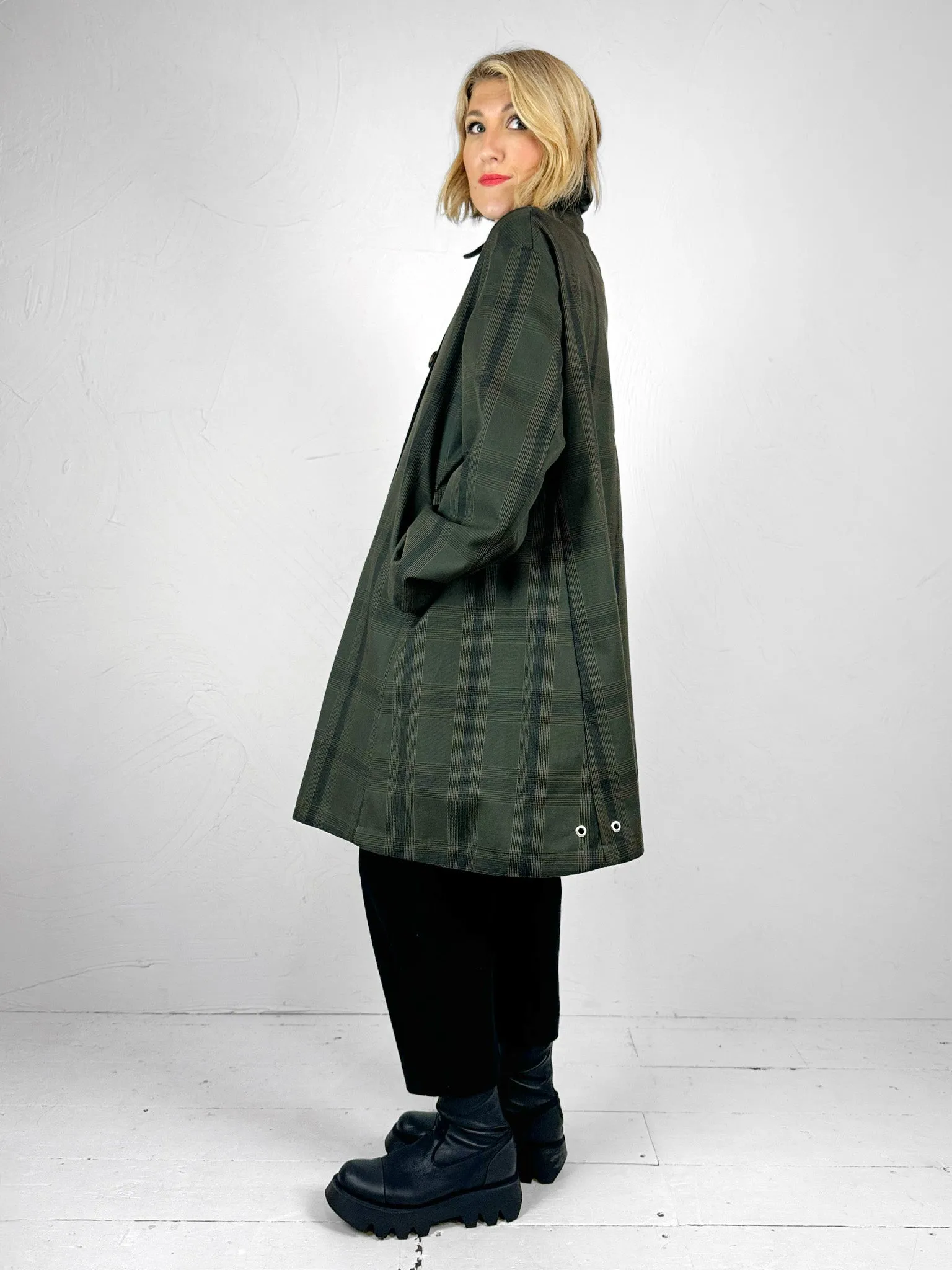Barrie Water-Resistant Glen Check Pattern Mac Coat