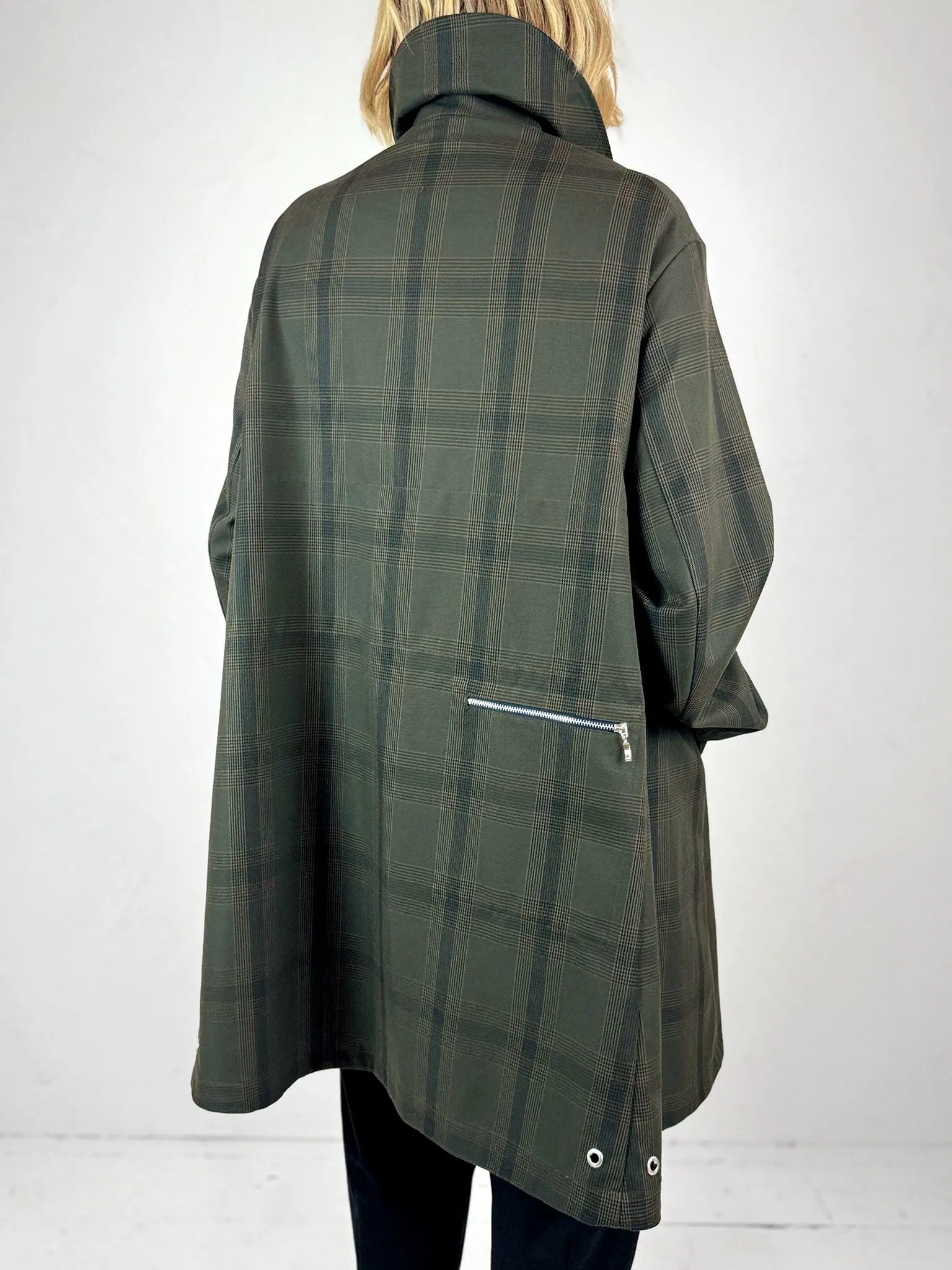 Barrie Water-Resistant Glen Check Pattern Mac Coat