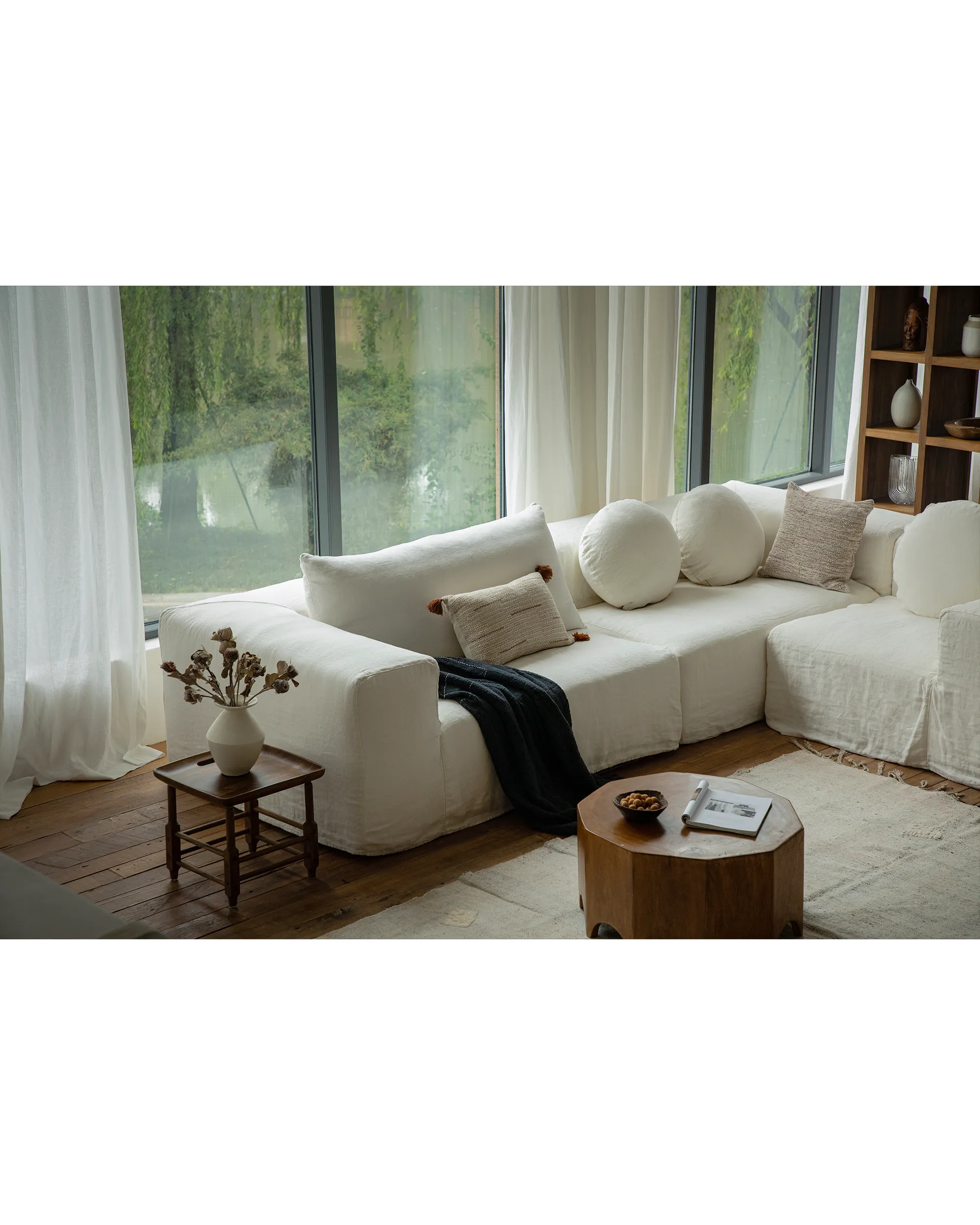 Doma Sectional Sofa