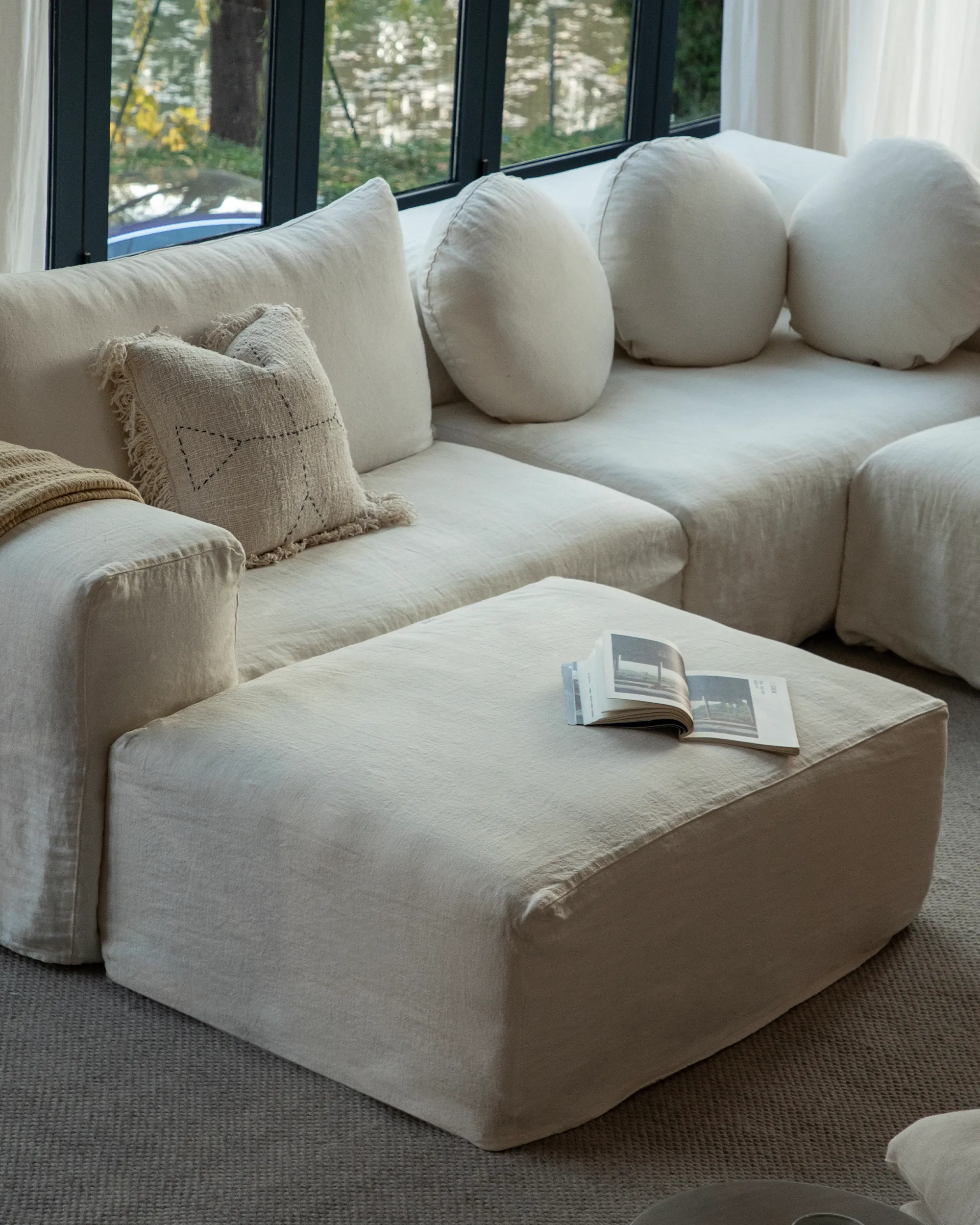 Doma Sectional Sofa