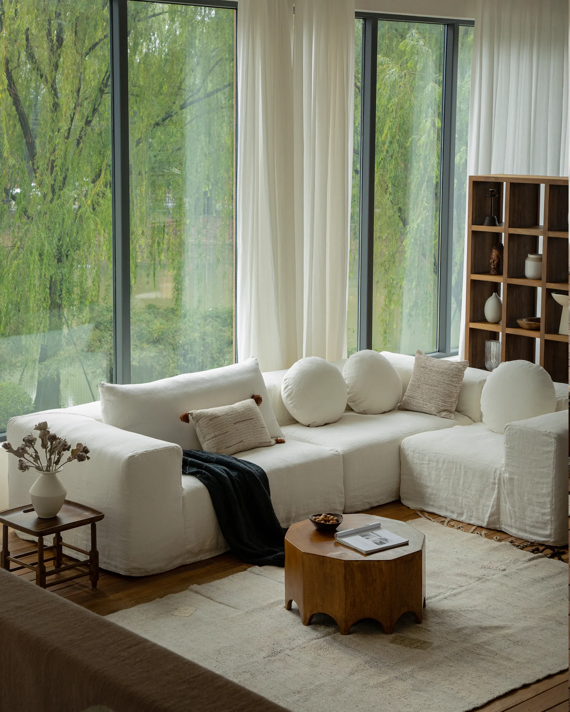 Doma Sectional Sofa