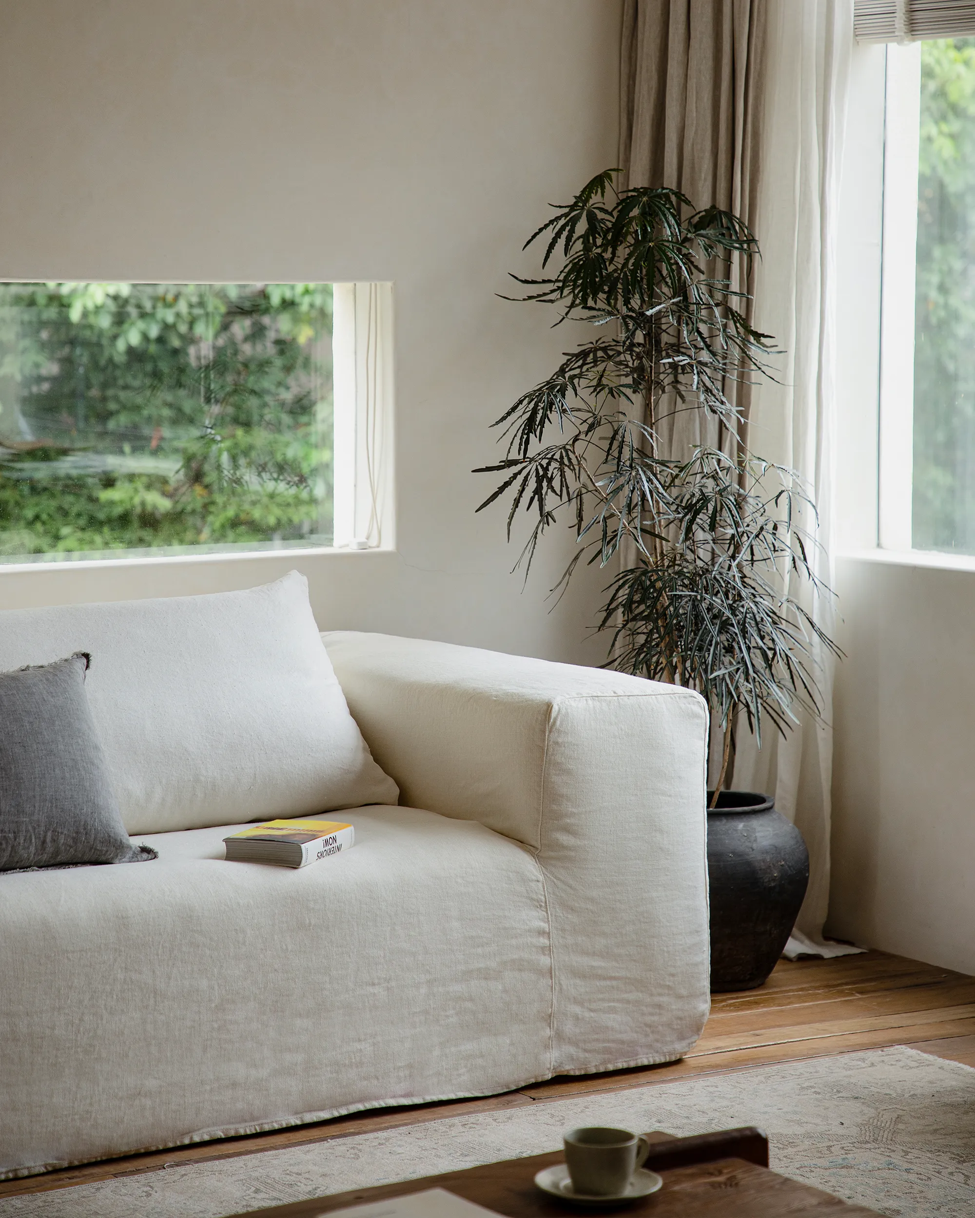 Doma Sectional Sofa