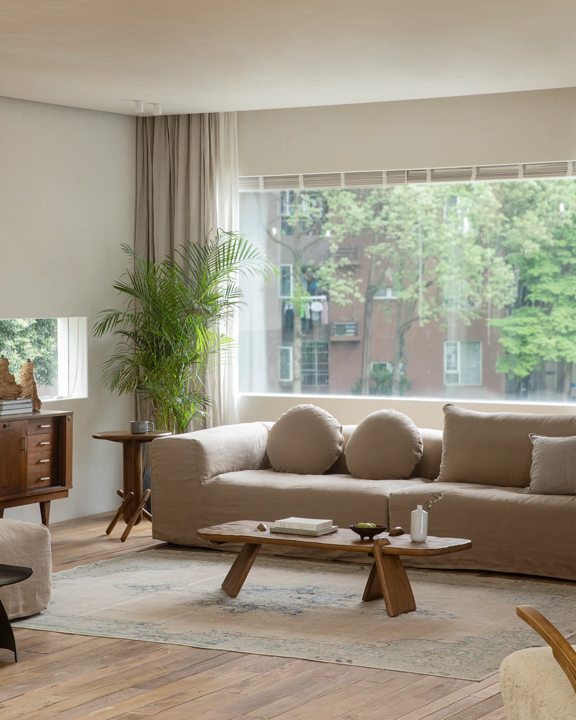 Doma Sectional Sofa