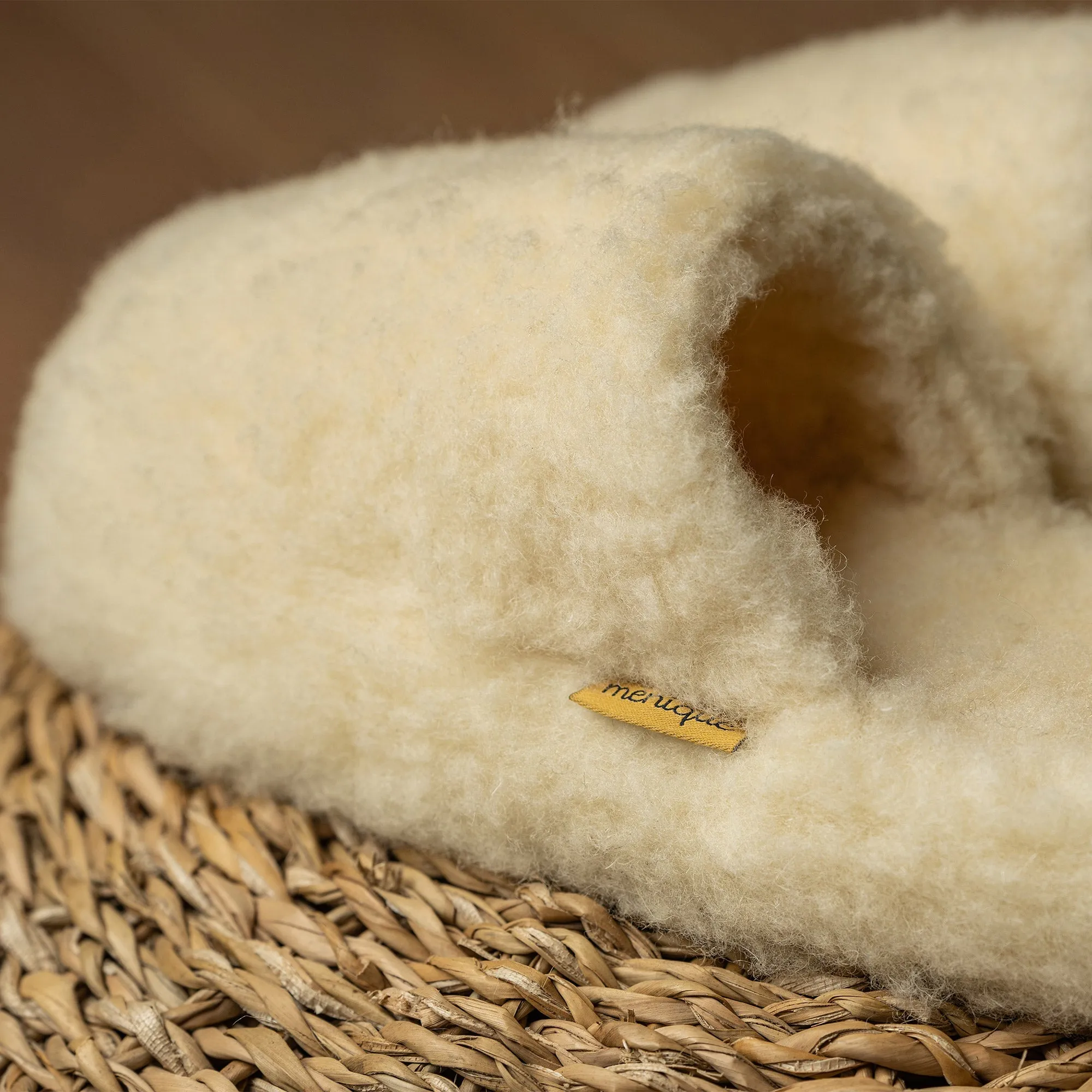 MENIQUE Women's Fleece Slippers Natural