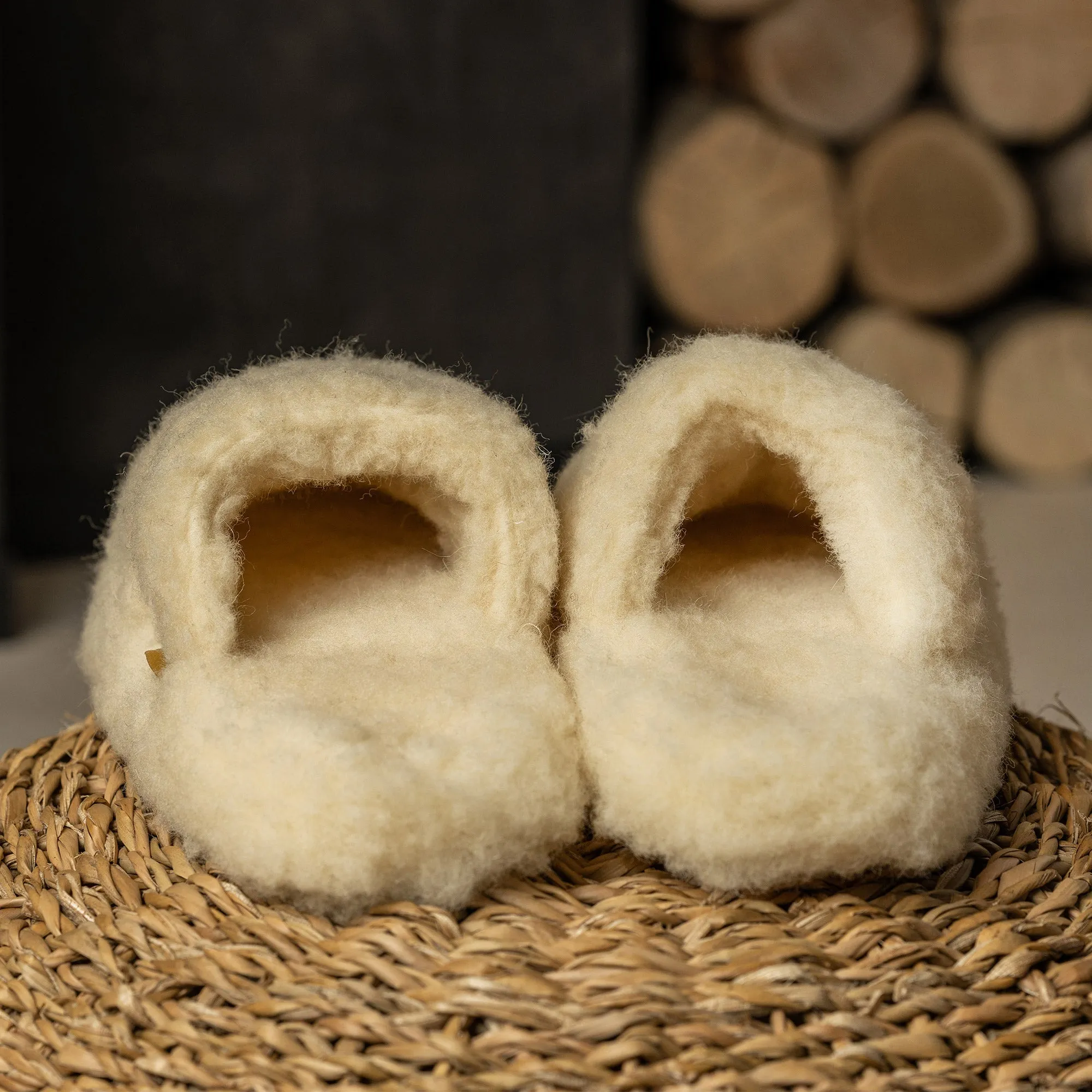 MENIQUE Women's Fleece Slippers Natural