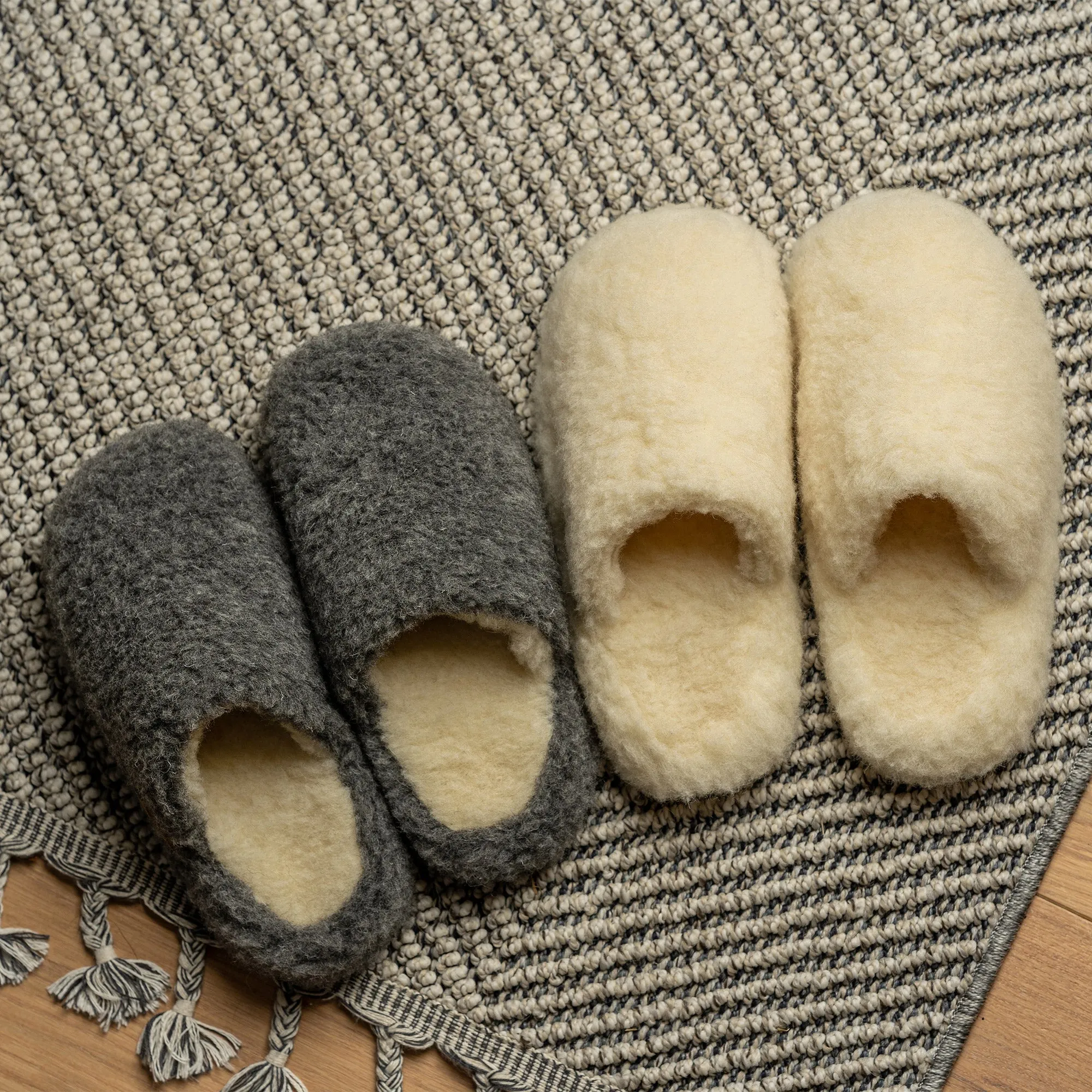 MENIQUE Women's Fleece Slippers Natural