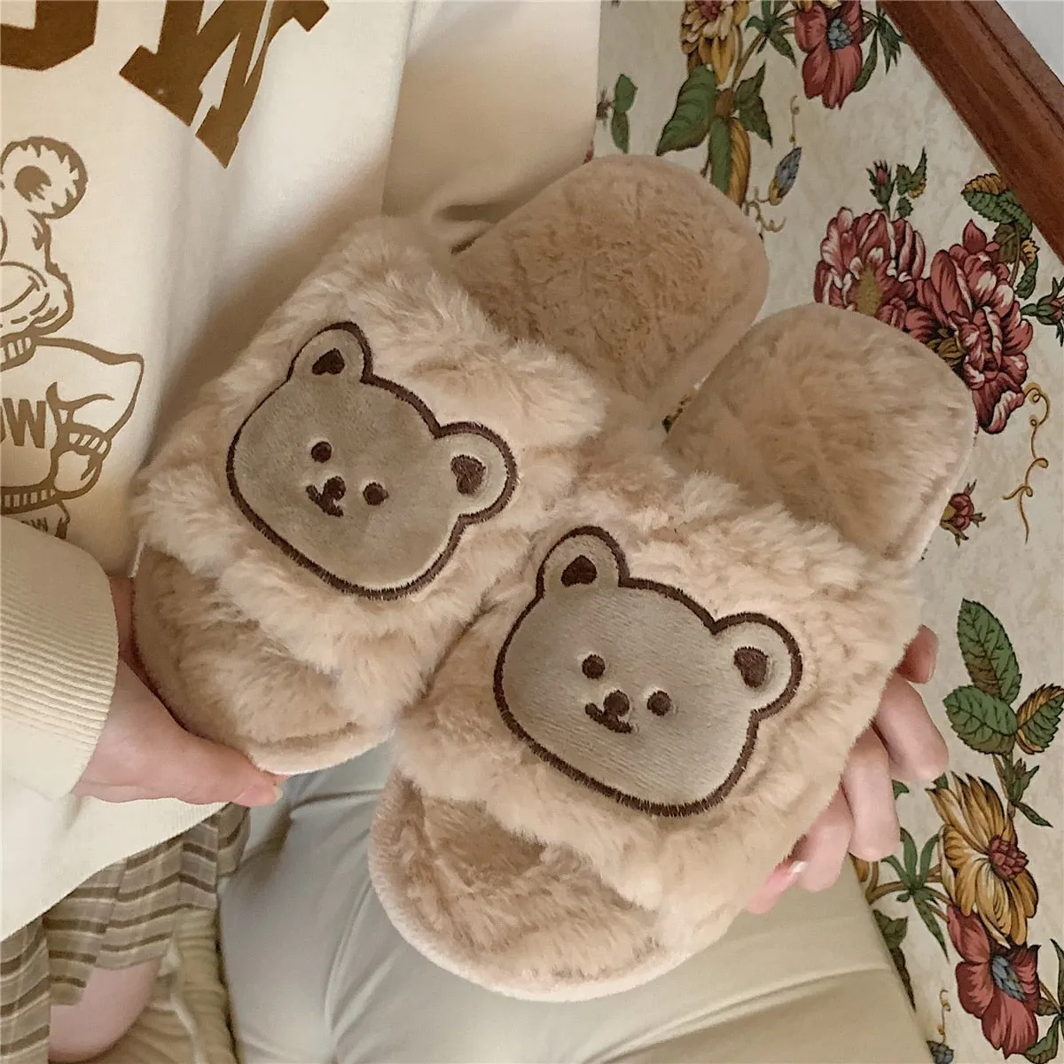 New cute couple fashion cartoon pattern bear adult autumn and winter non-slip warm indoor fluffy slippers home shoes women